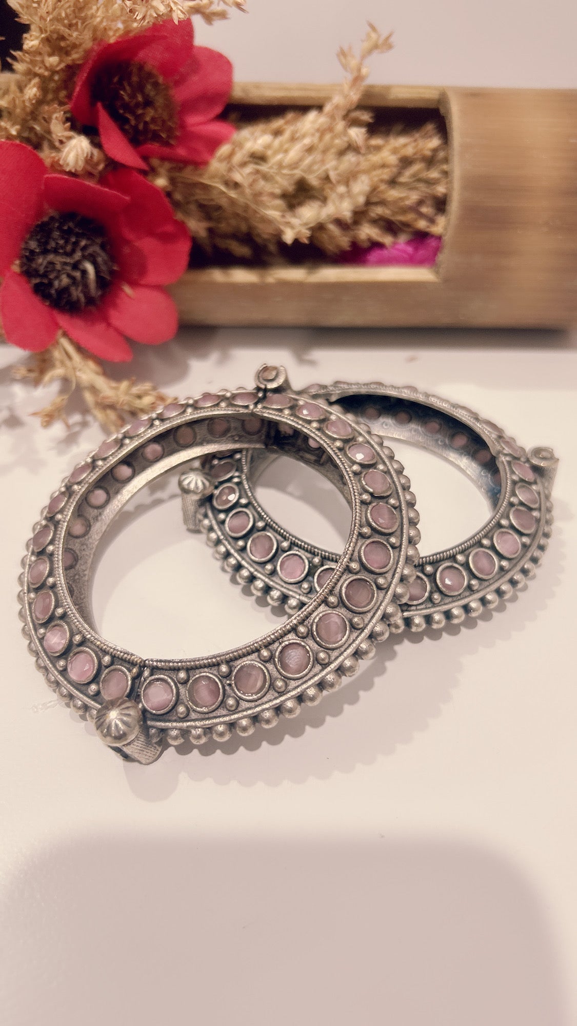 Antique Silver Bangles – Ruby Red, Classic White & Soft Pink Variants@Auxerra