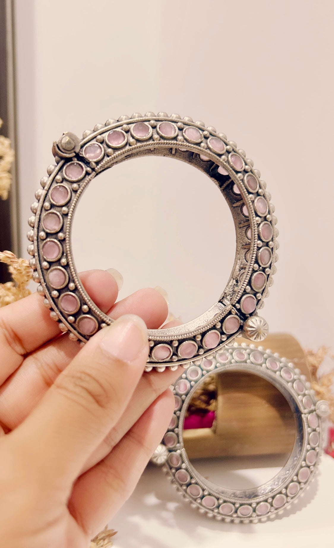 Antique Silver Bangles – Ruby Red, Classic White & Soft Pink Variants@Auxerra