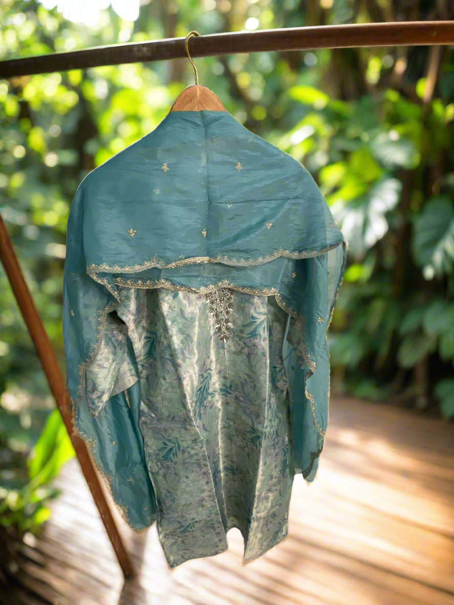 Three-Piece Aqua Floral Dress@Auxerra