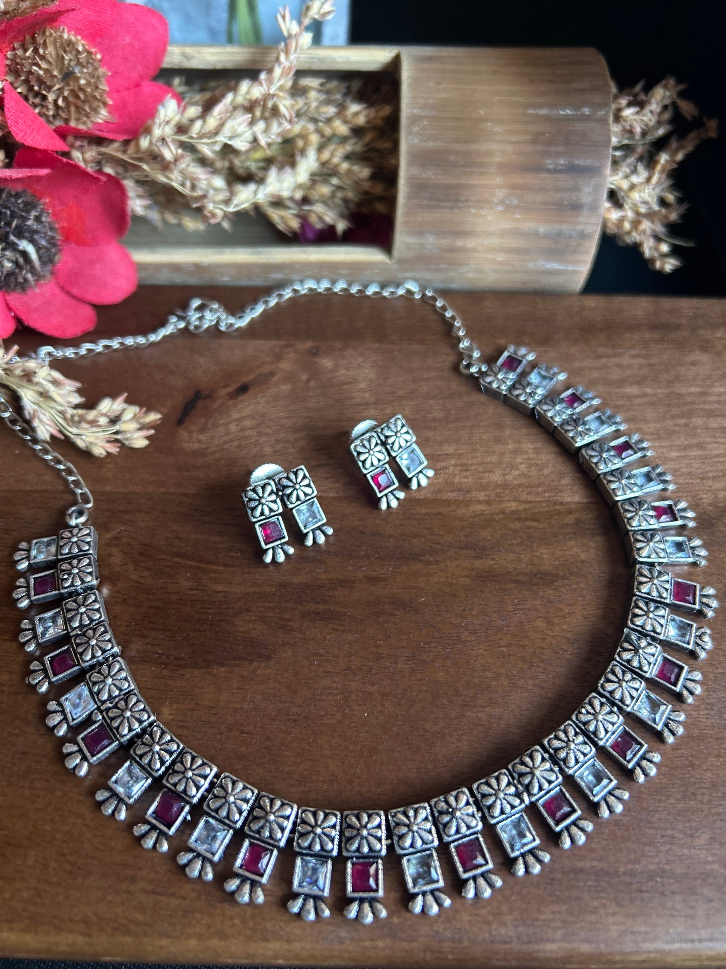 Vintage Silver-Toned Choker Necklace Set@Auxerra