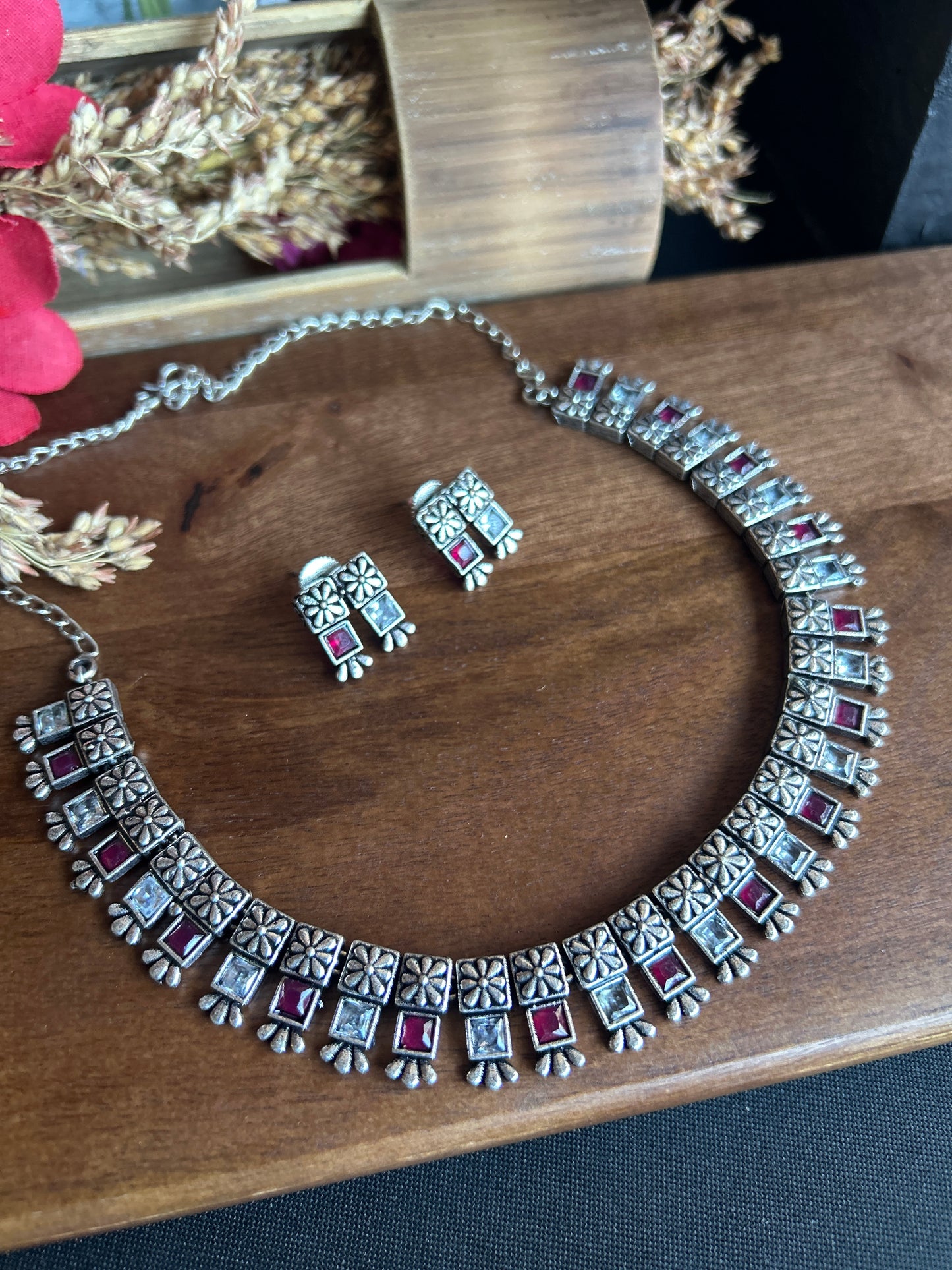 Vintage Silver-Toned Choker Necklace Set@Auxerra