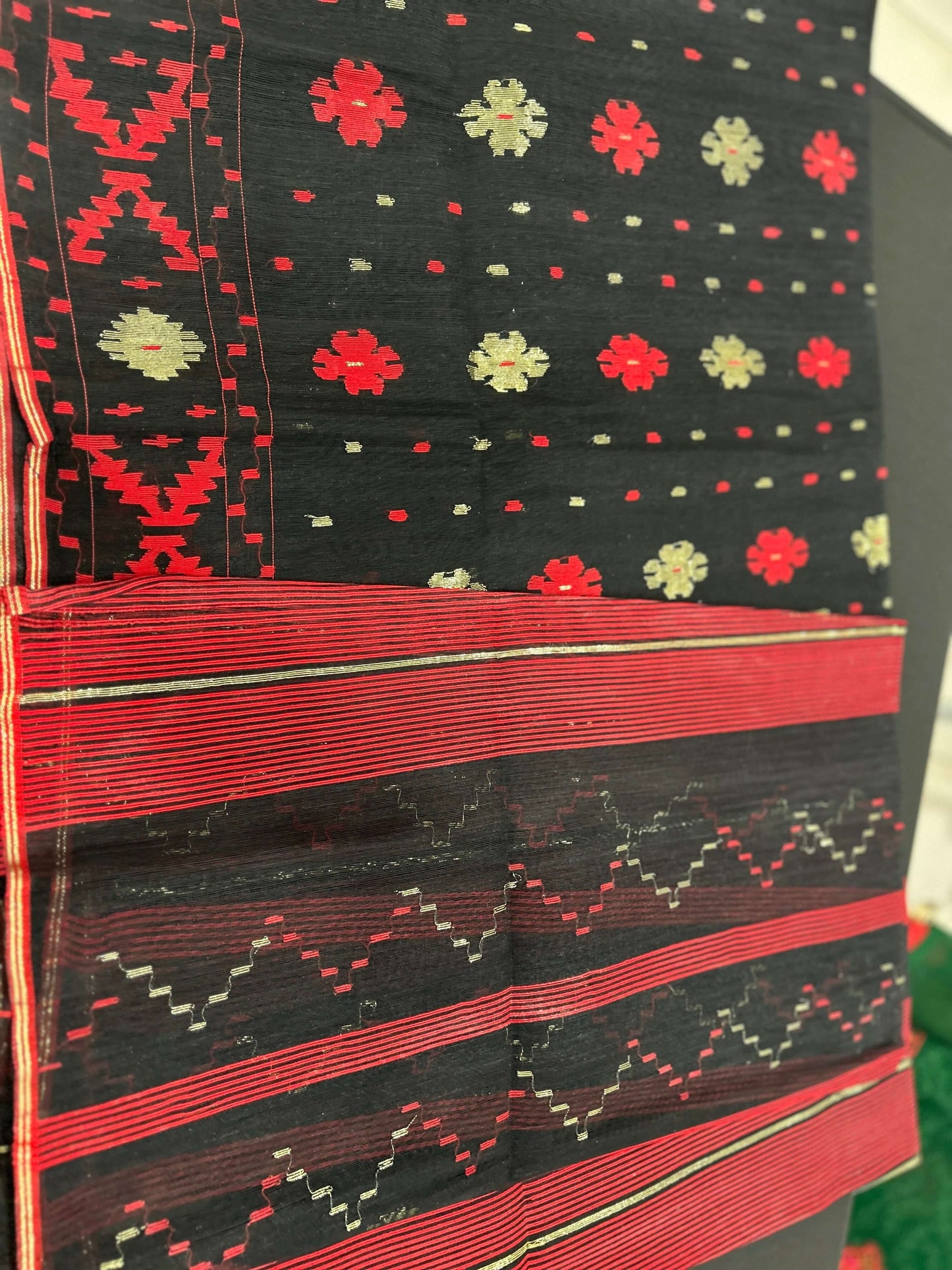 Elegant Black & Red Dhakai Jamdani Saree@Auxerra