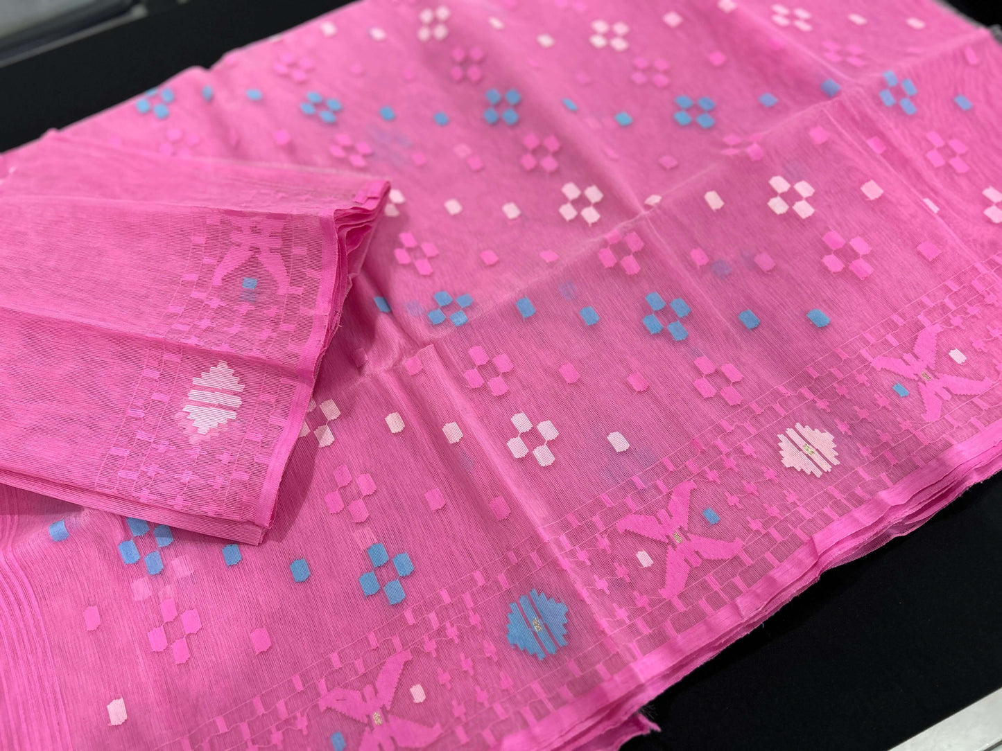 Elegant Pink Cotton Jamdani Saree@Auxerra