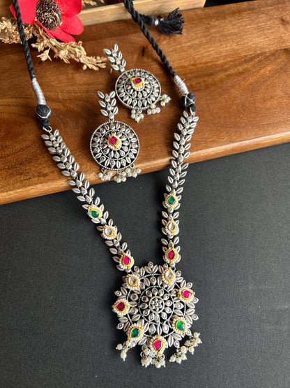 Vintage Silver-Toned Floral Necklace Set@Auxerra