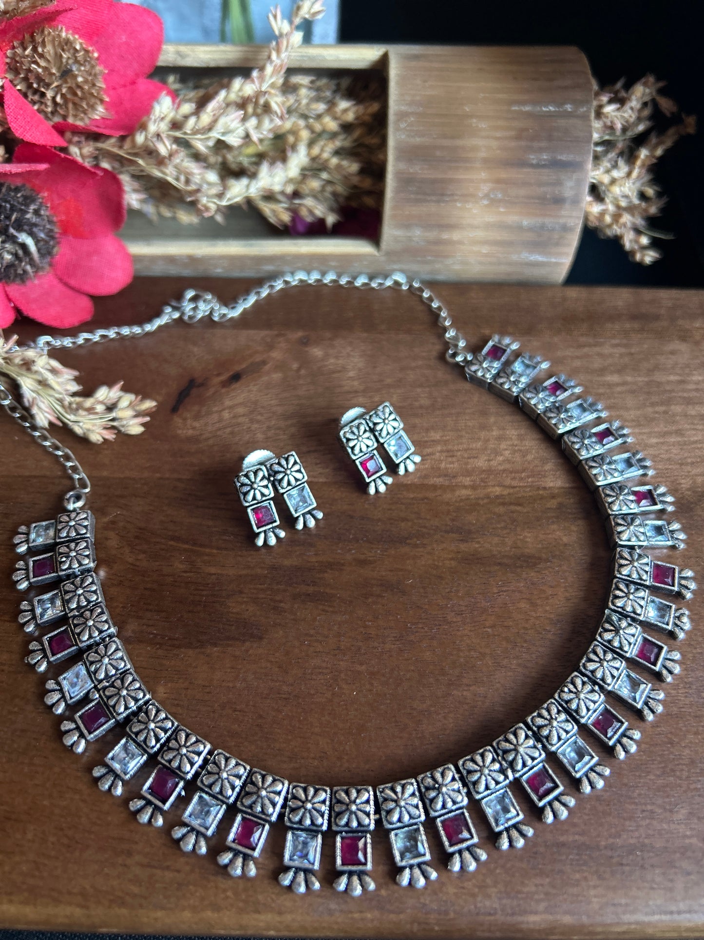 Vintage Silver-Toned Choker Necklace Set