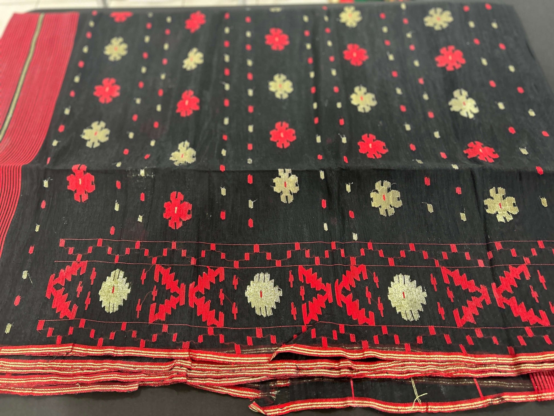 Elegant Black & Red Dhakai Jamdani Saree@Auxerra